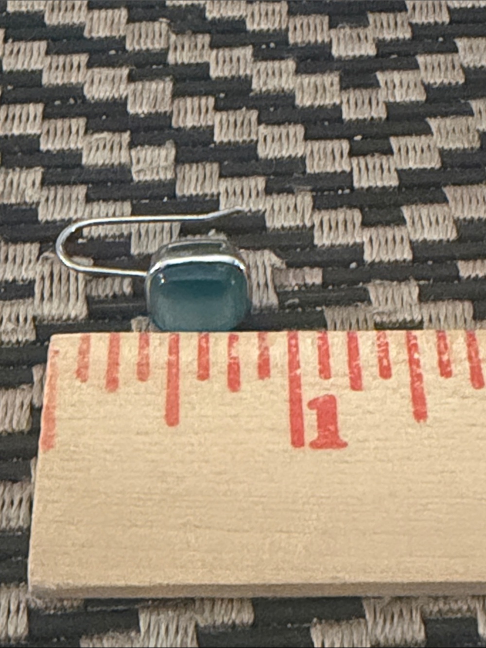 🔴Silver Tone Light Blue Glass Drop Earrings - Picture 7 of 8